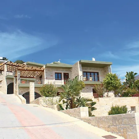 Holiday home Petrina Kastri 3
